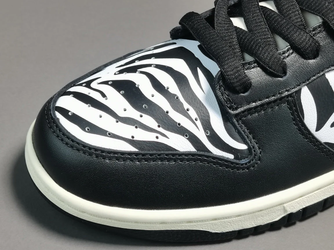 NIKE SB DUNK x QUARTERSNACKS ZEBRA - Soul Replicas