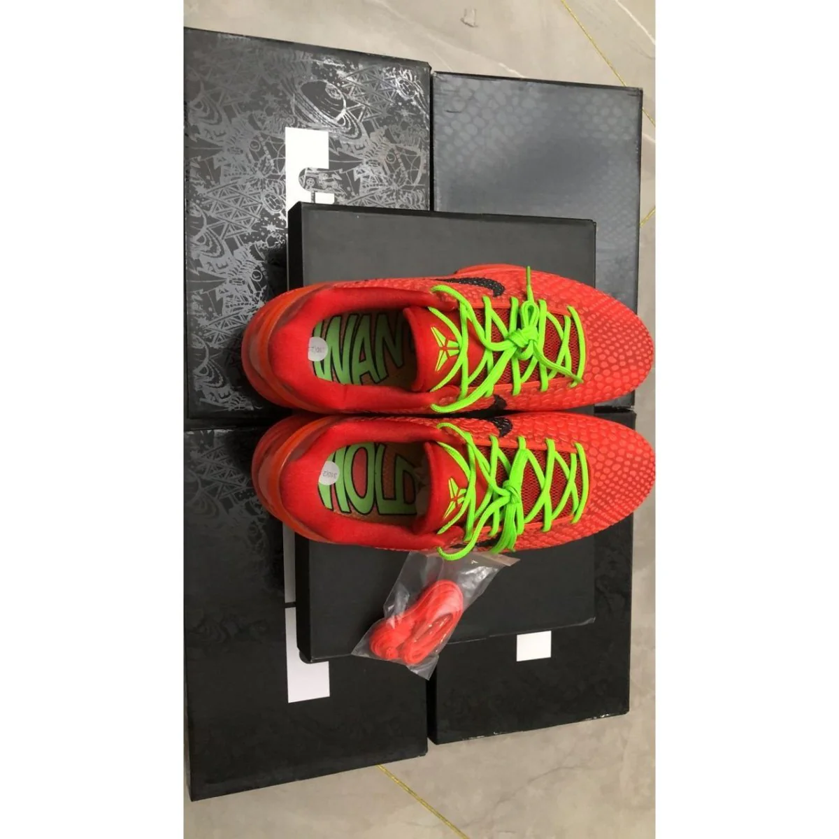 NIKE KOBE 6 PROTRO x REVERSE GRINCH - Soul Replicas