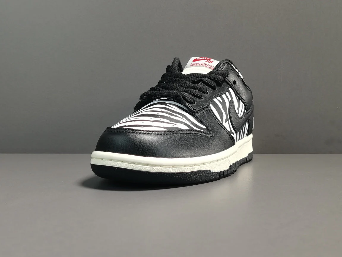 NIKE SB DUNK x QUARTERSNACKS ZEBRA - Soul Replicas