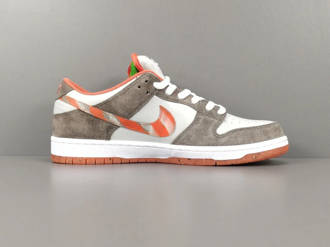 NIKE SB DUNK x CRUSHED D.C. - Soul Replicas