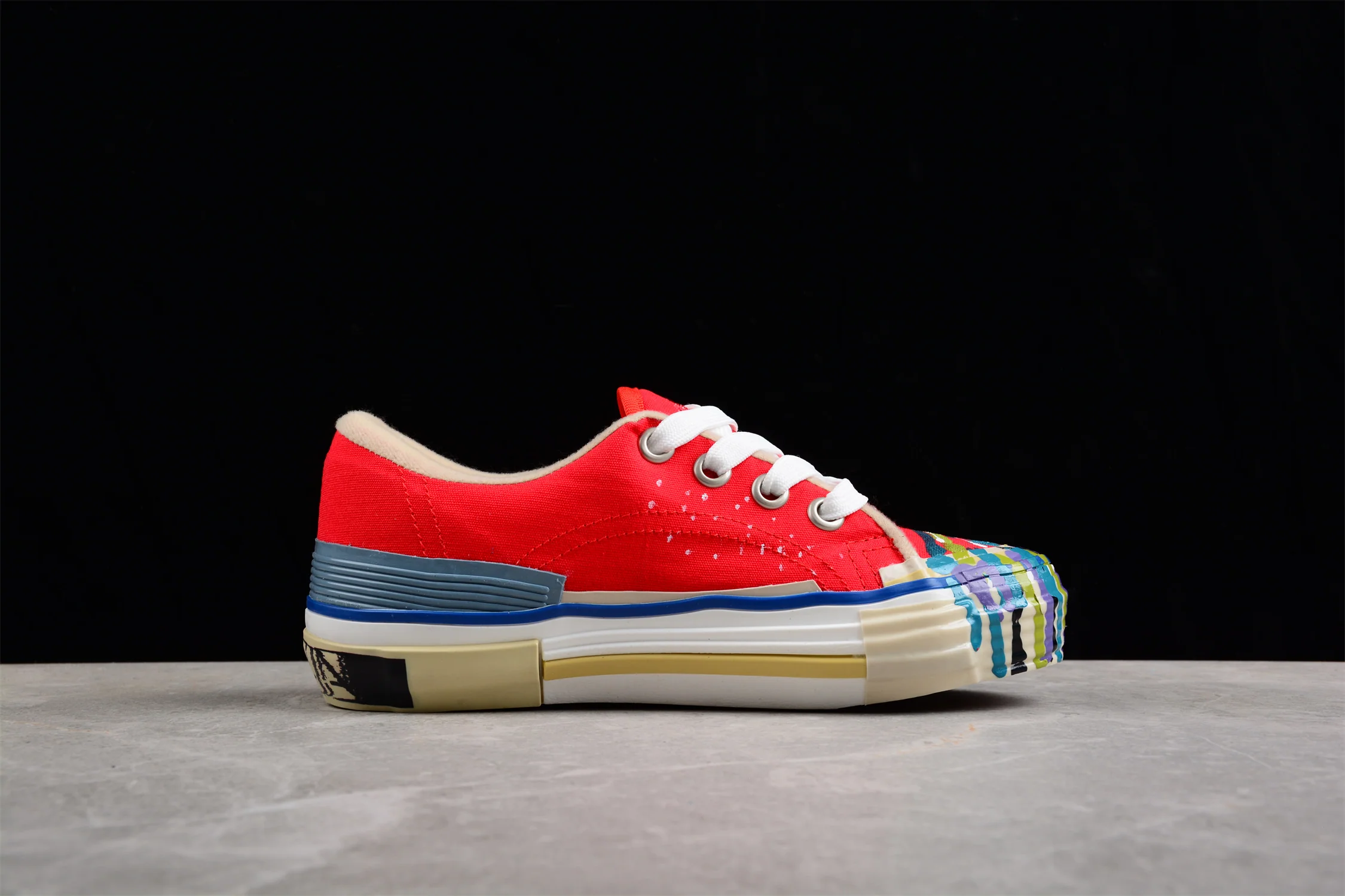 Vibrant Canvas Low Top Sneakers - Soul Replicas