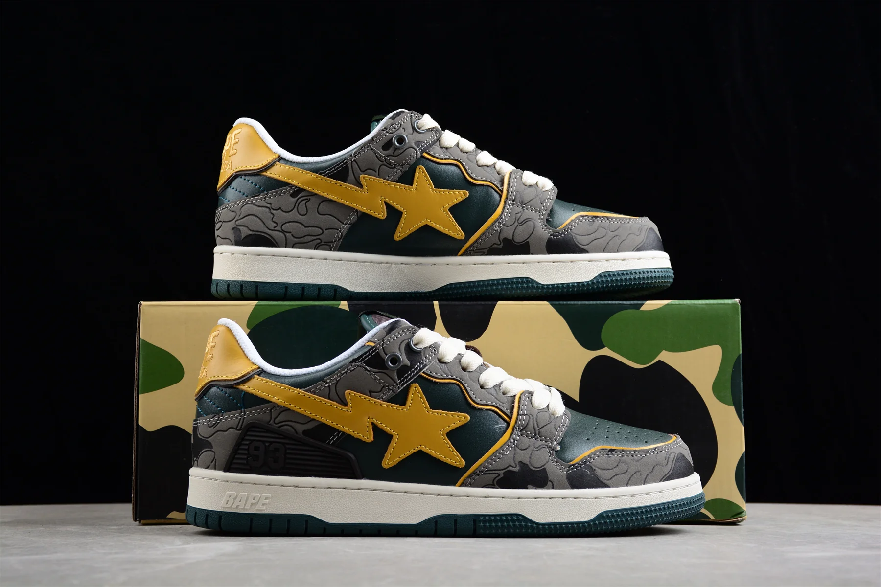 BAPE STA Low-Top Sneakers in Green and Yellow - Soul Replicas