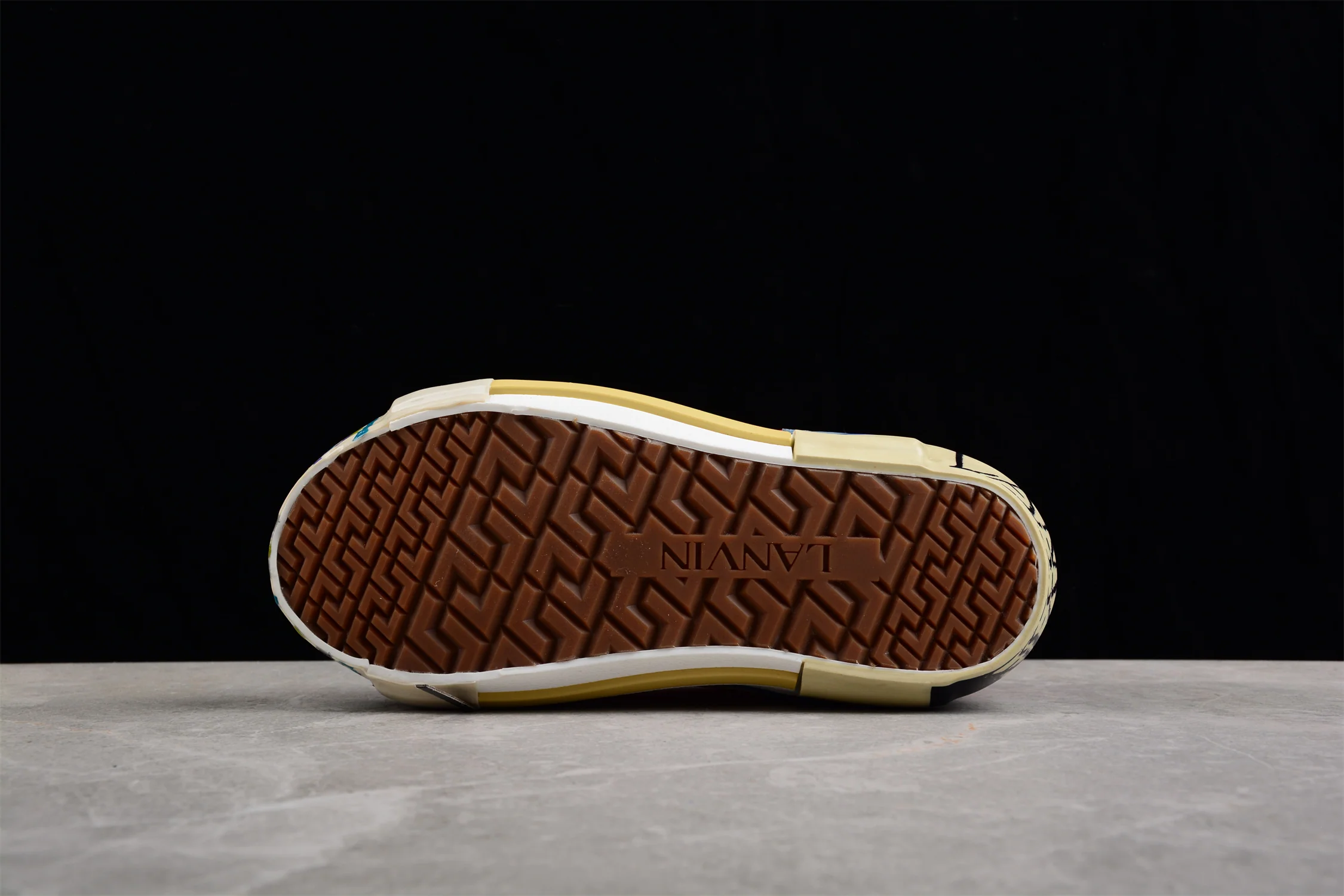 Vibrant Canvas Low Top Sneakers - Soul Replicas