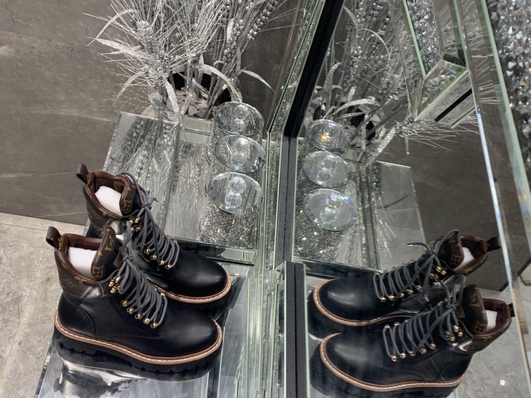 Louis Vuitton Women's Territory Flat Military Boot Black For Women LV 1A958N - Soul Replicas