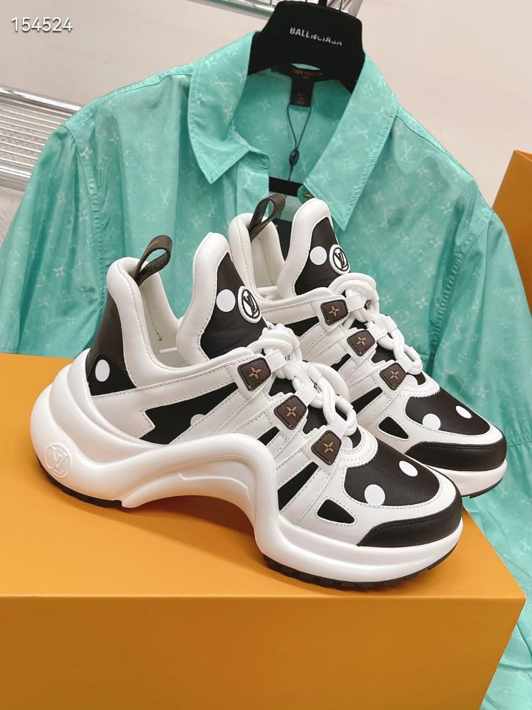 Louis Vuitton Women's LV Archlight Sneaker Black For Women LV - Soul Replicas