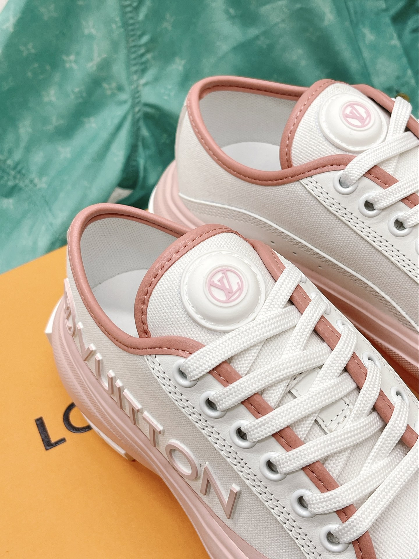 Louis Vuitton Women's LV Squad Sneaker Pink For Women LV 1AACW0 - Soul Replicas