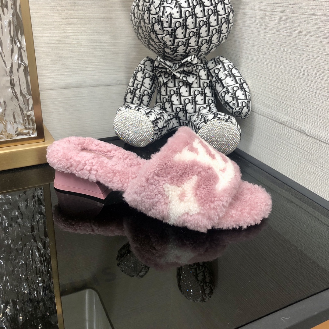 Louis Vuitton Women's Magnetic Mule Light Pink For Women LV - Soul Replicas