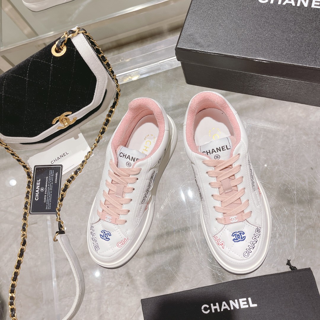 CHANEL WOMEn's Sneakers PiNike For Women - Soul Replicas