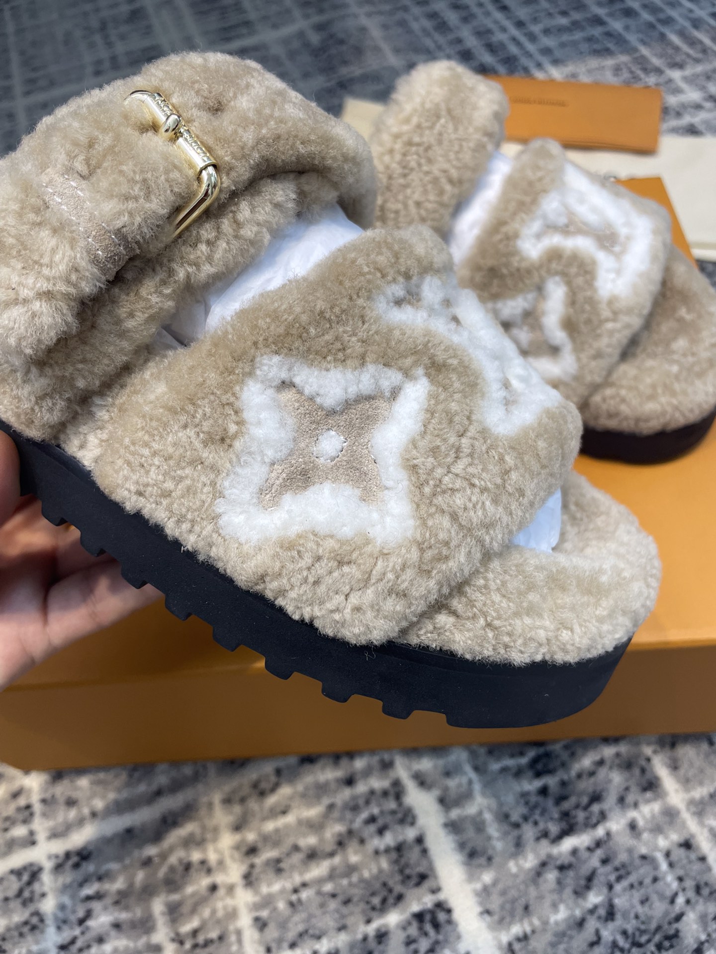 Louis Vuitton Women's Paseo Flat Comfort Mule Beige For Women LV - Soul Replicas