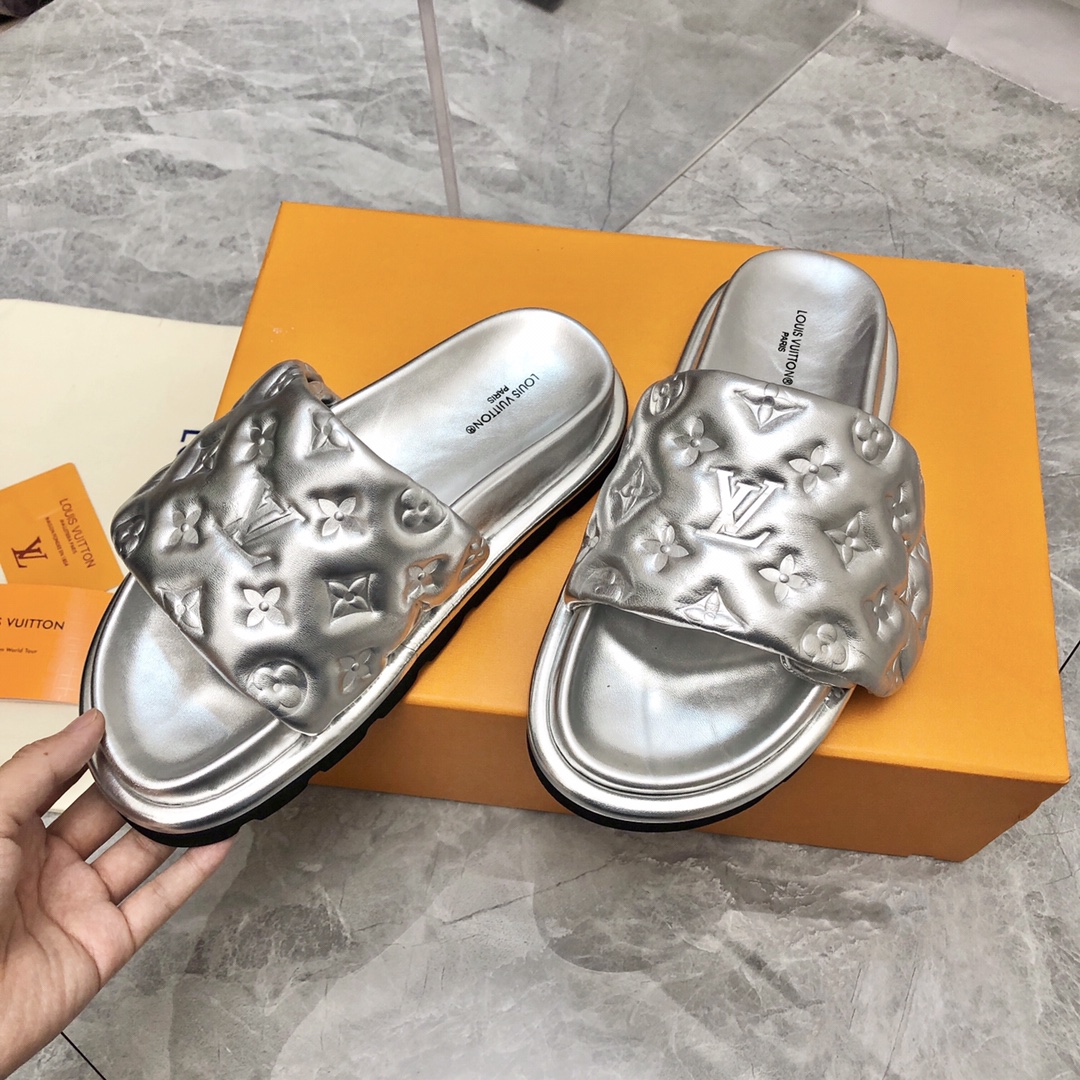 Louis Vuitton Women's Pool Pillow Flat Comfort Mule Sliver For Women LV 1AACEM - Soul Replicas