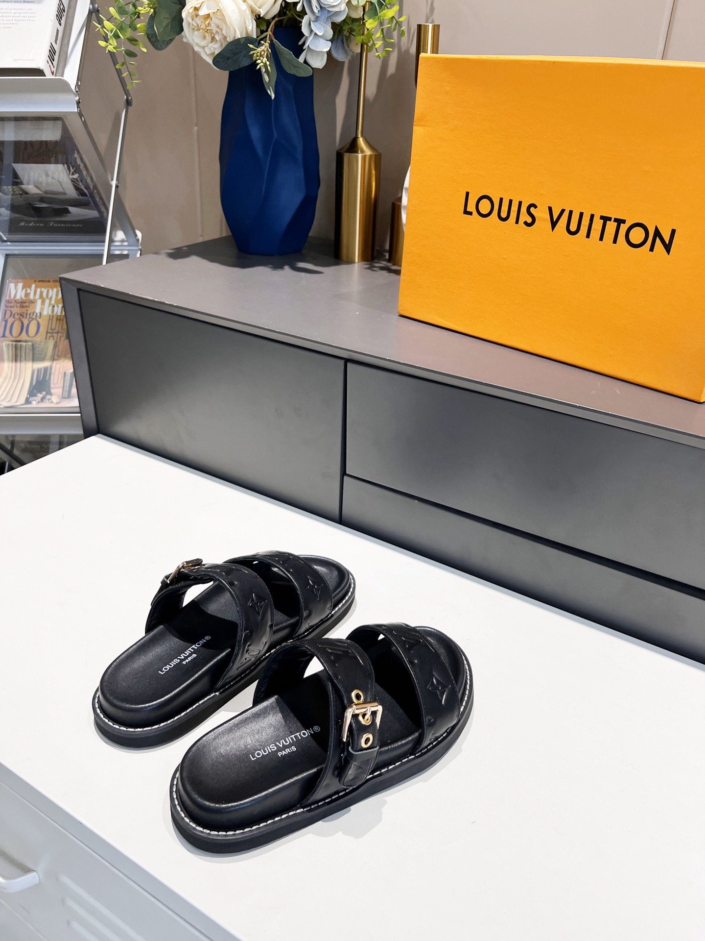 Louis Vuitton Women's Bom Dia Flat Mule Black For Women LV - Soul Replicas