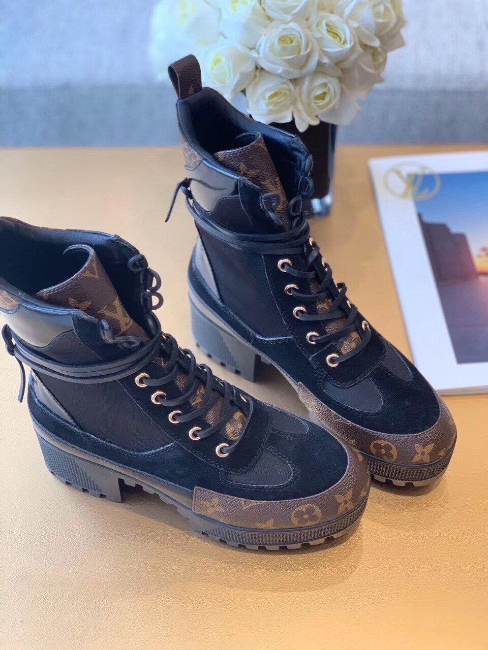 Louis Vuitton Laureate Desert Boots Calfskin Leather Fall/Winter 2020 Collection 1A4XXZ Black/Brown - Soul Replicas