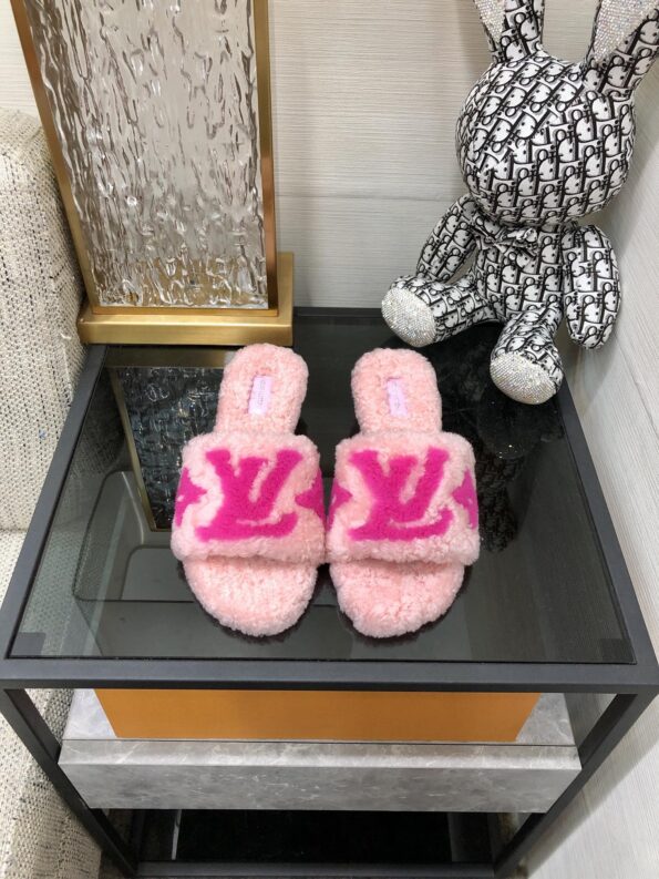 Louis Vuitton Women's Magnetic Mule Pink For Women LV - Soul Replicas