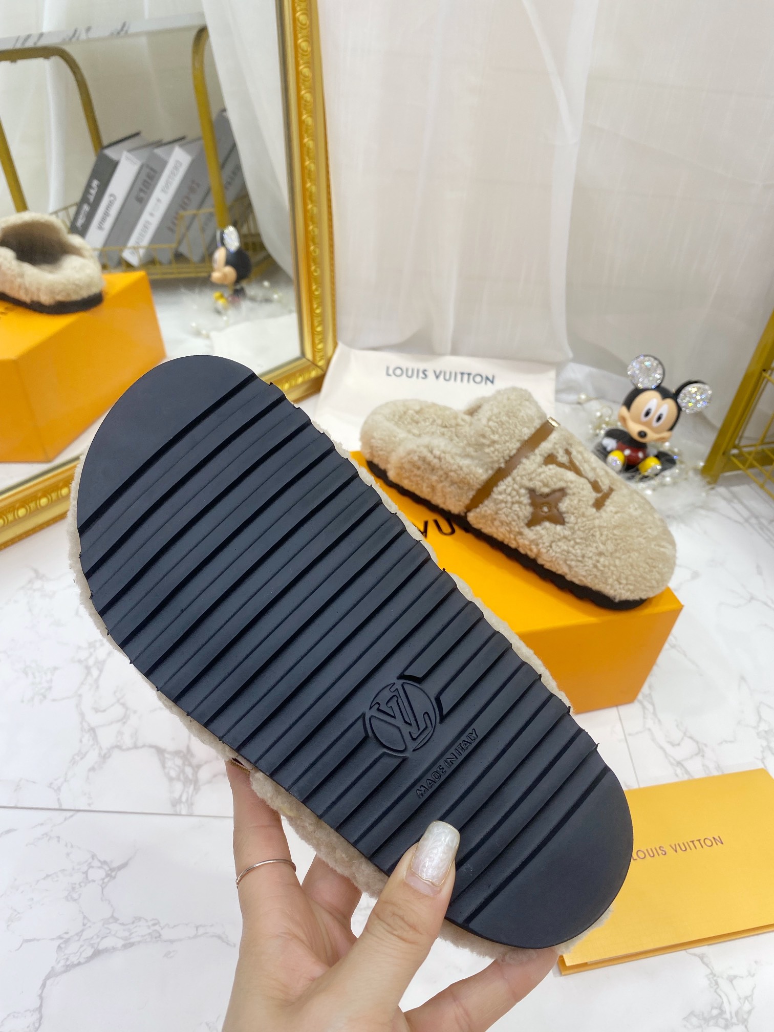 Louis Vuitton Women's Winterbreak Flat Comfort Mule Beige For Women LV - Soul Replicas