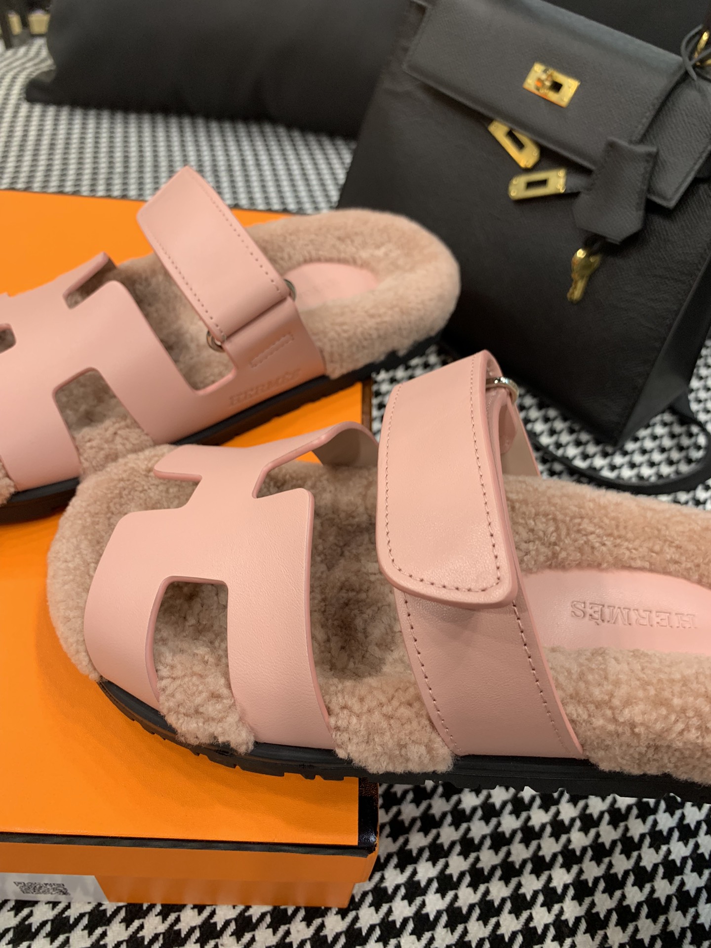 Hermes Chypre Sandal Pink For Women - Soul Replicas