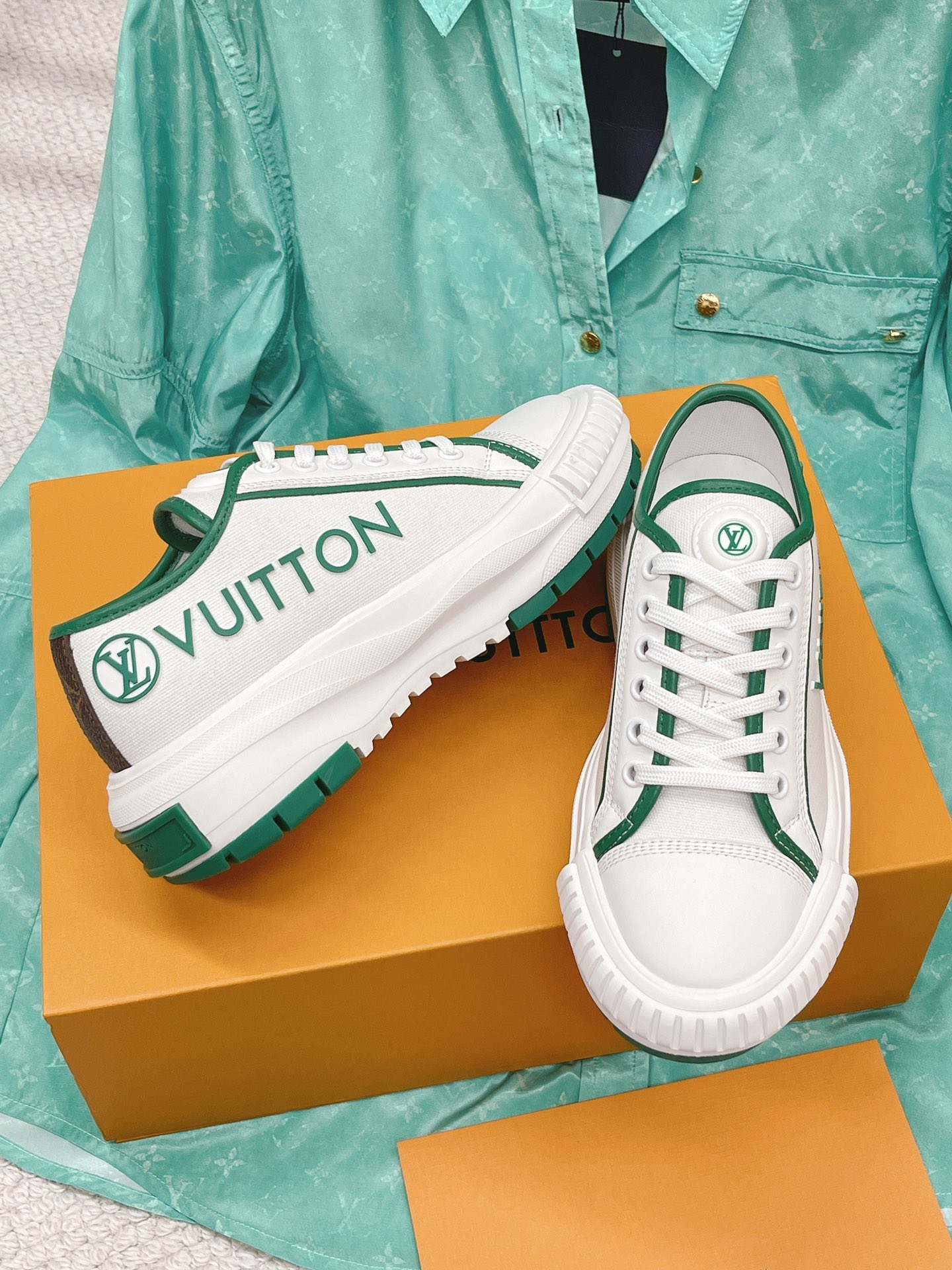 Louis Vuitton Women's LV Squad Sneaker Green For Women LV - Soul Replicas