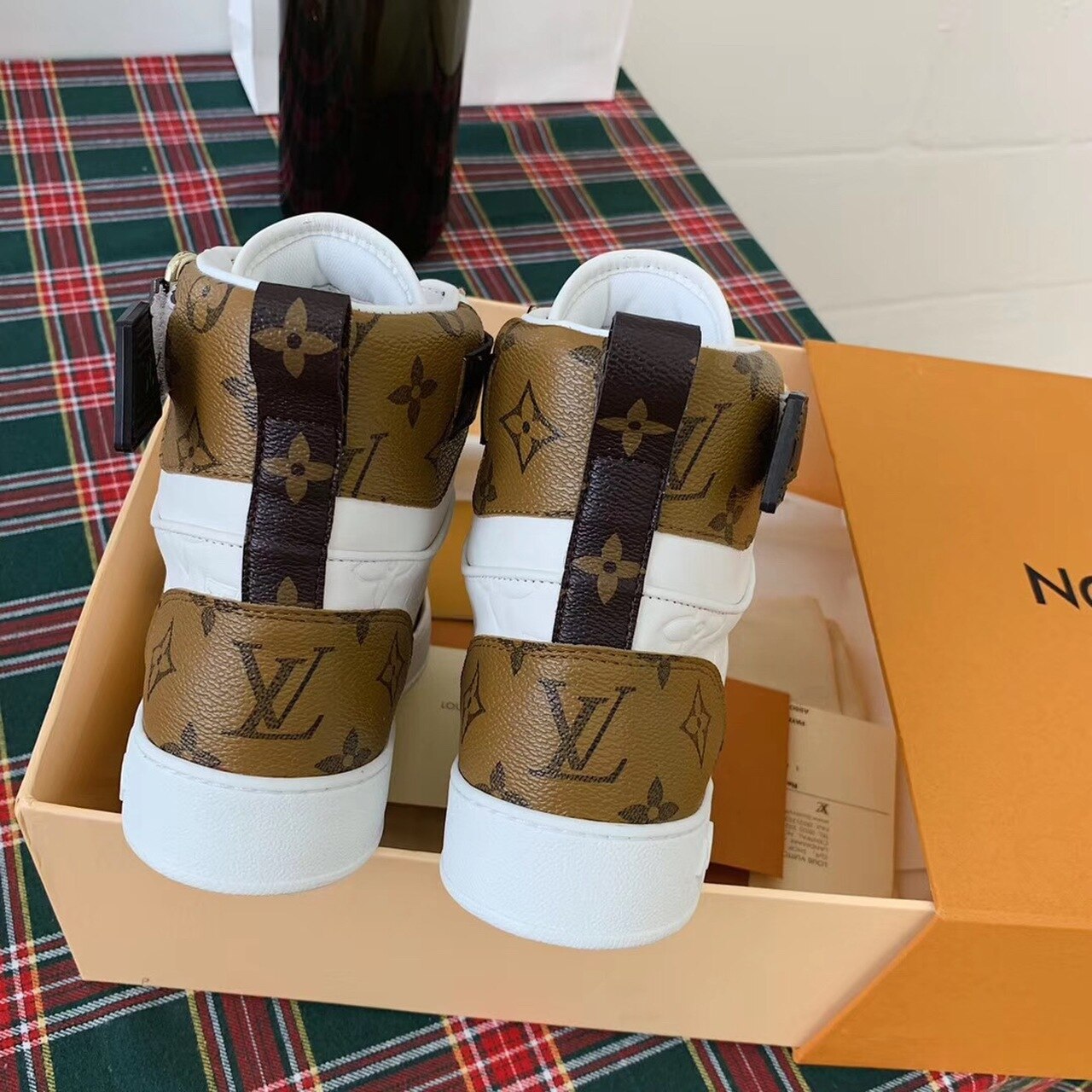 Louis Vuitton Boombox Sneaker Boot Calfskin Leather Spring/Summer Collection 1A5MWJ White/Brown - Soul Replicas