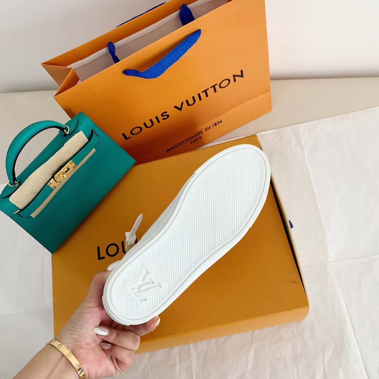 Louis Vuitton Time Out Sneaker Boots Calfskin Leather Fall/Winter Collection White - Soul Replicas