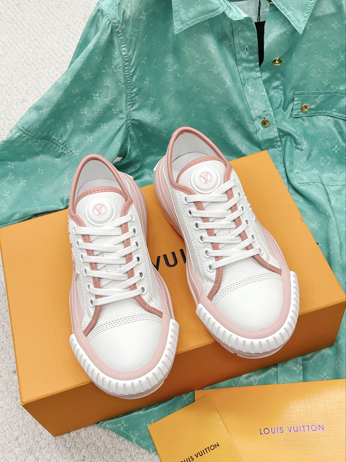 Louis Vuitton Women's LV Squad Sneaker Pink For Women LV 1AACW0 - Soul Replicas
