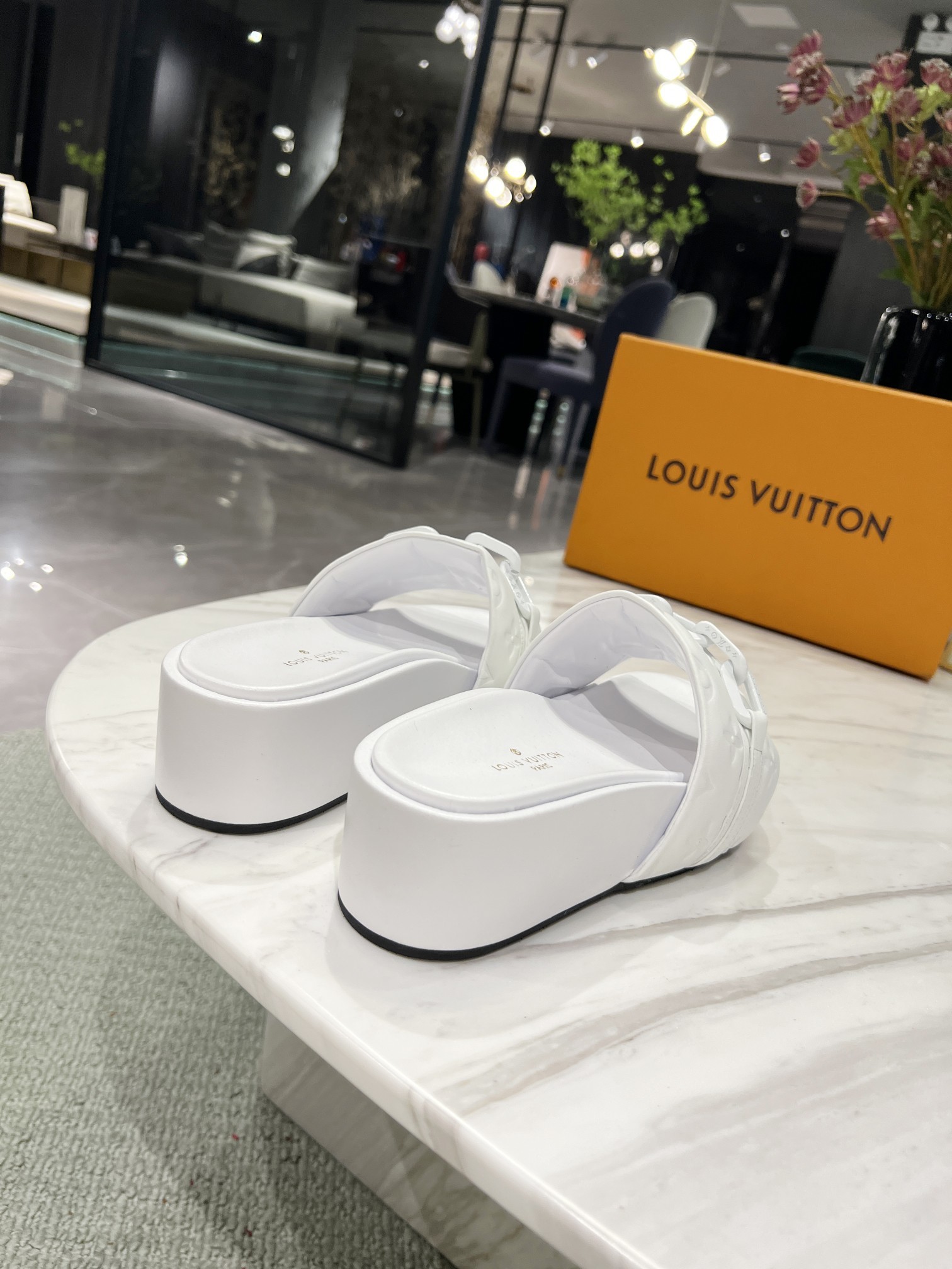Louis Vuitton Jumbo Flatform Mule White For Women LV - Soul Replicas