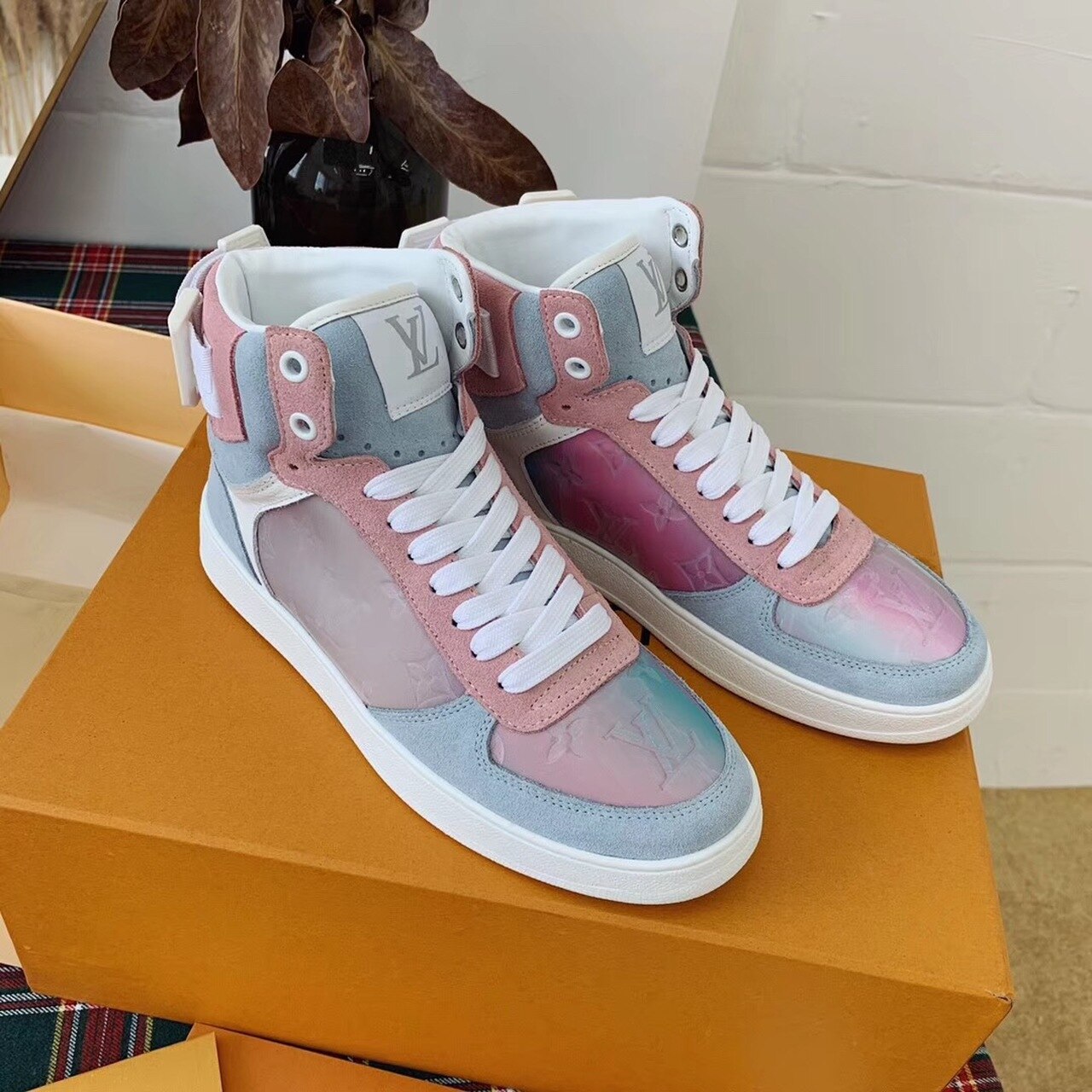 Louis Vuitton Boombox Sneaker Boot Calfskin Leather Spring/Summer Collection White/Blue/Pink - Soul Replicas