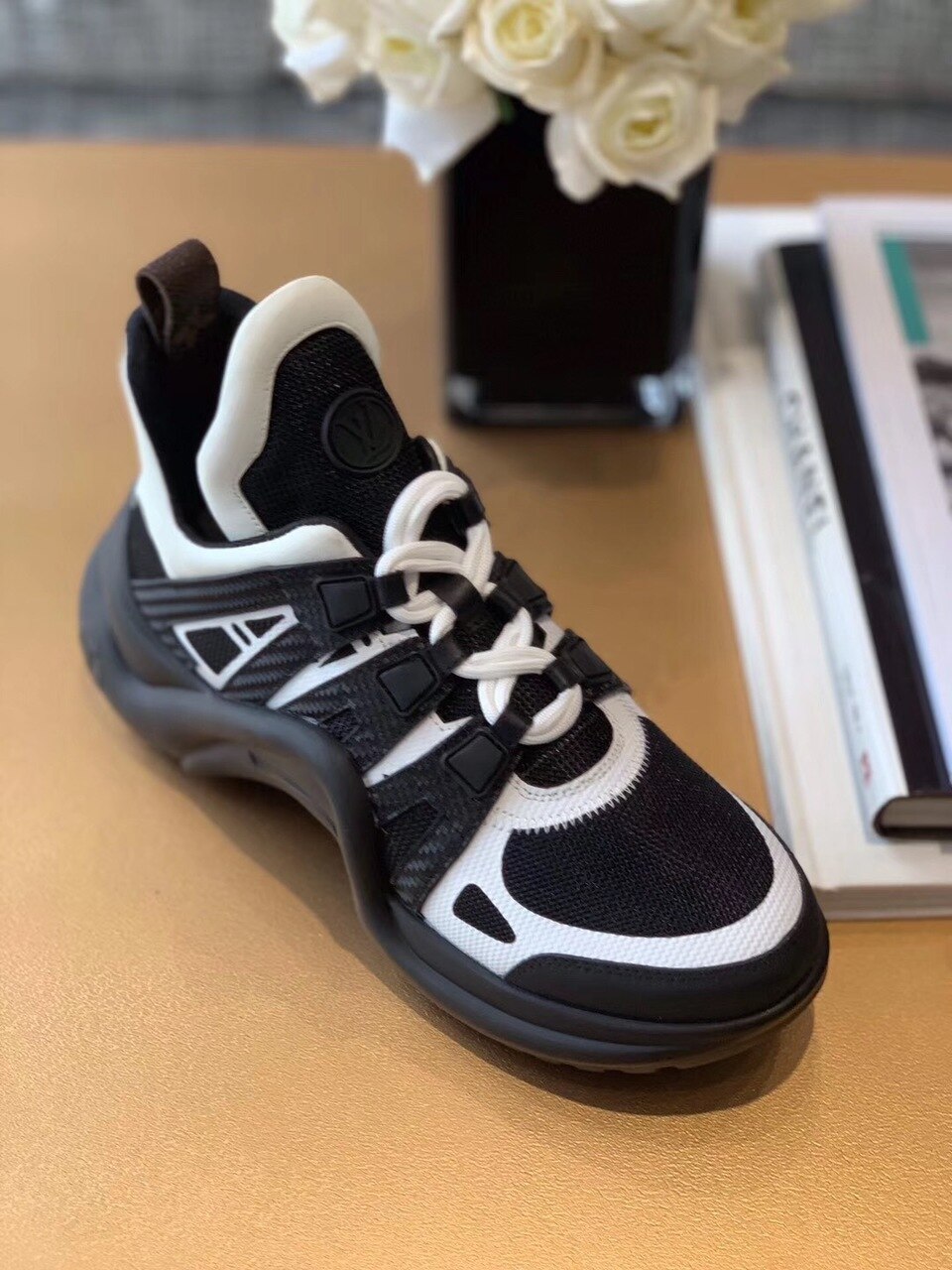 Louis Vuitton Archlight Sneakers Calfskin Leather Fall/Winter Collection Black/White - Soul Replicas