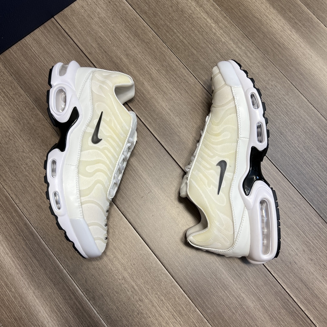 Christian Dior x NIKE SNEAKER Cream For Men CD - Soul Replicas