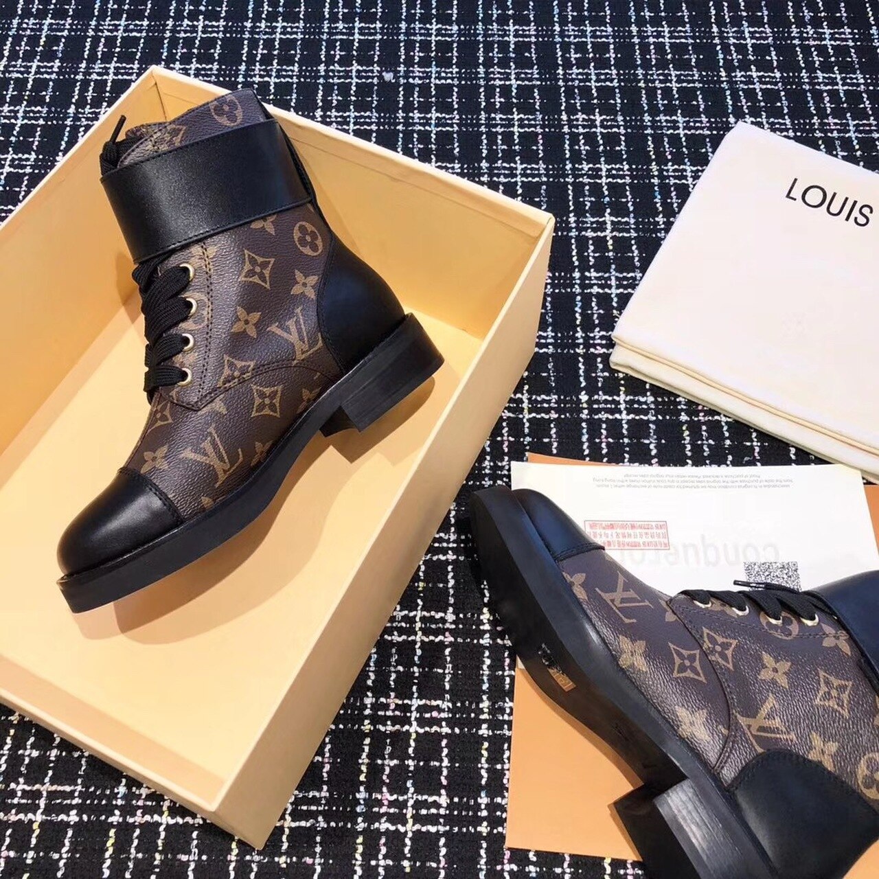 Louis Vuitton Wonderland Flat Ranger Monogram Canvas/Calfskin Leather Fall/Winter Collection Black/Brown - Soul Replicas