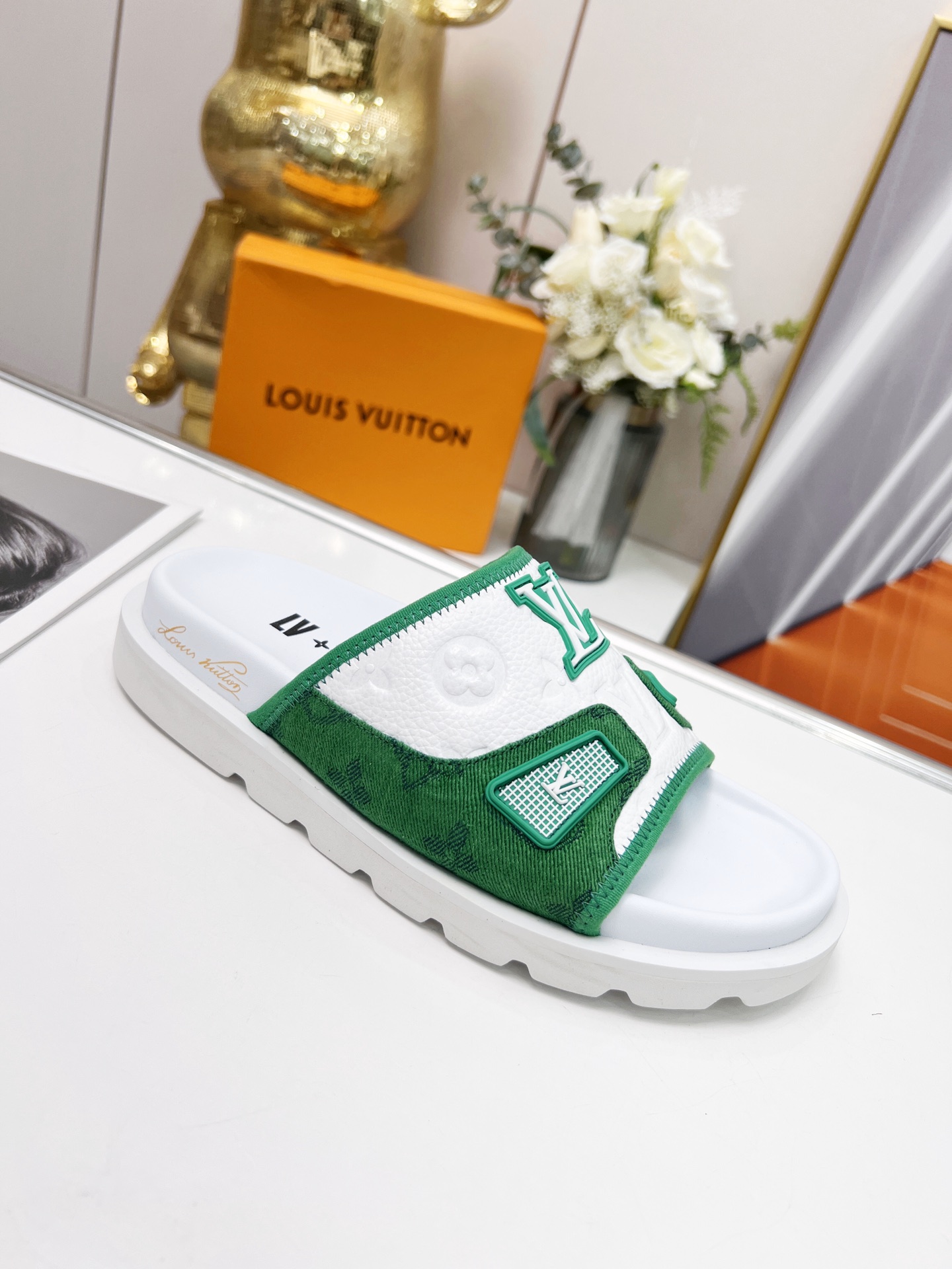 Louis Vuitton Women's Pool Pillow Comfort Mule Green For Women LV - Soul Replicas