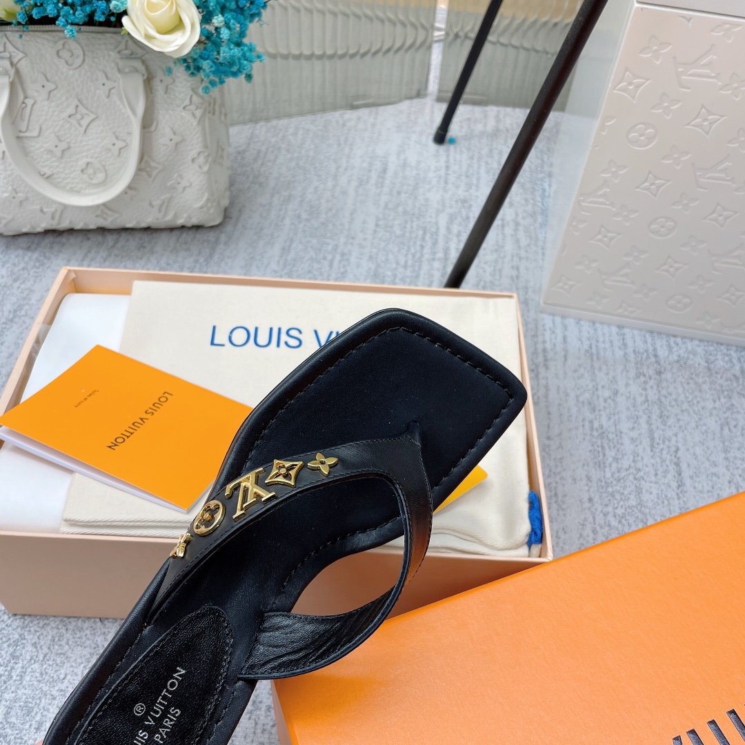 Louis Vuitton Women's Signature Thong Black For Women LV 1A9QG3 - Soul Replicas