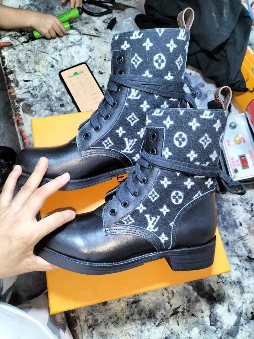 Louis Vuitton Metropolis Flat Ranger Monogram Denim Black For Women LV 1A9RPZ - Soul Replicas