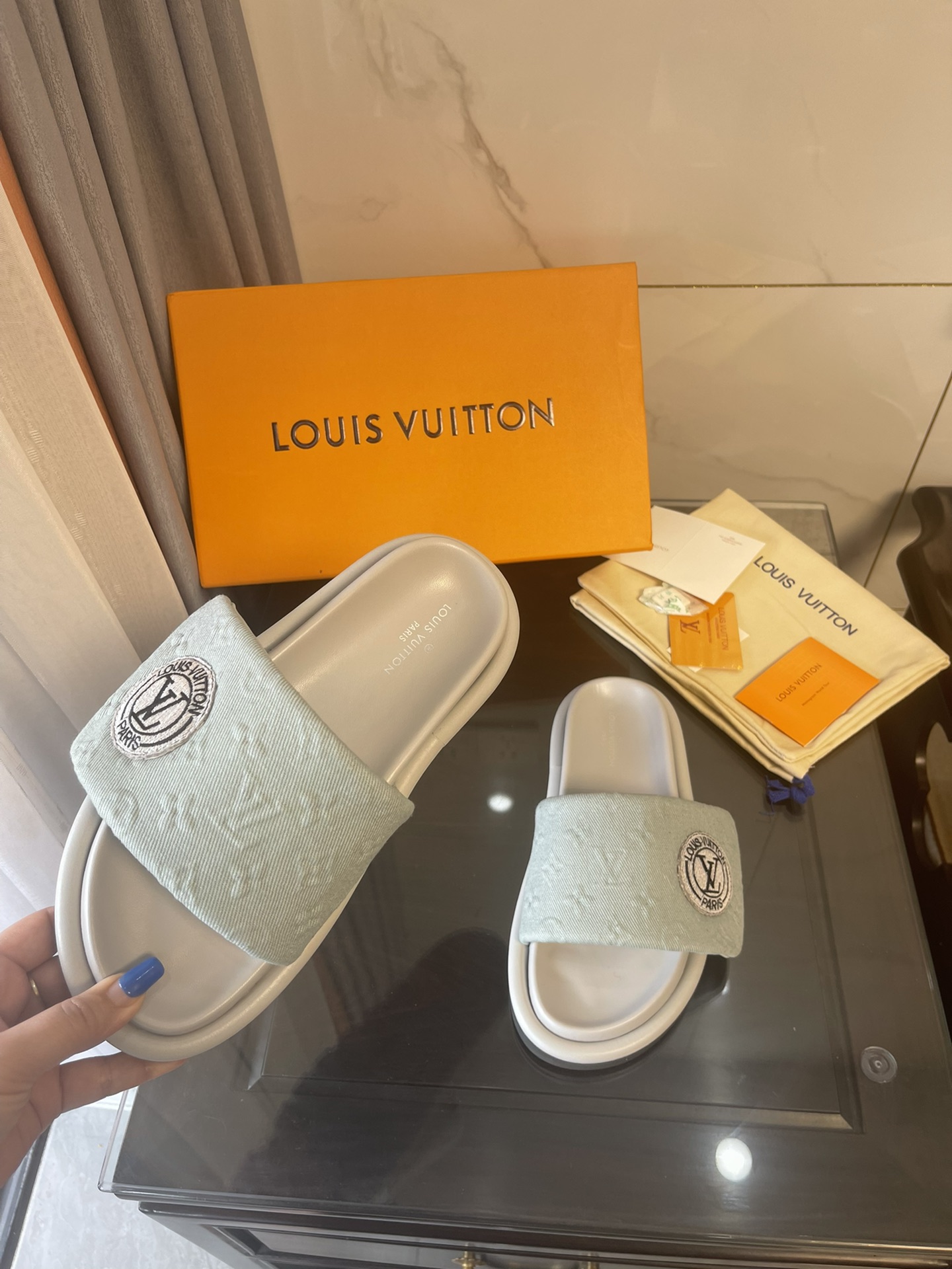 Louis Vuitton Women's Pool Pillow Comfort Mule White For Women LV - Soul Replicas