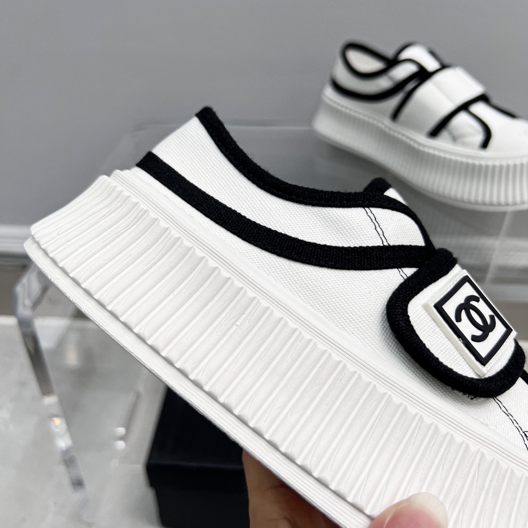 CHANEL WOMEN's Sneakers White For Women - Soul Replicas