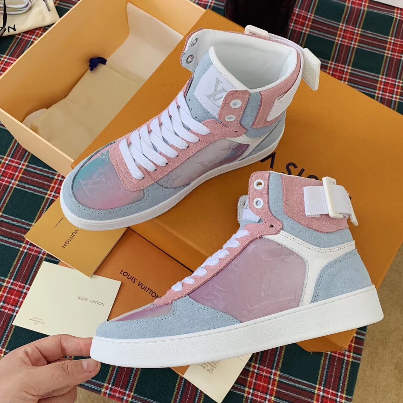 Louis Vuitton Boombox Sneaker Boot Calfskin Leather Spring/Summer Collection White/Blue/Pink - Soul Replicas