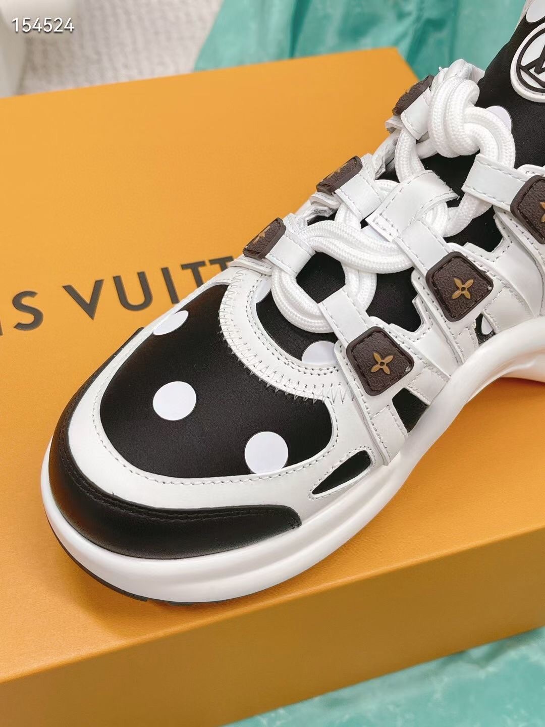 Louis Vuitton Women's LV Archlight Sneaker Black For Women LV - Soul Replicas