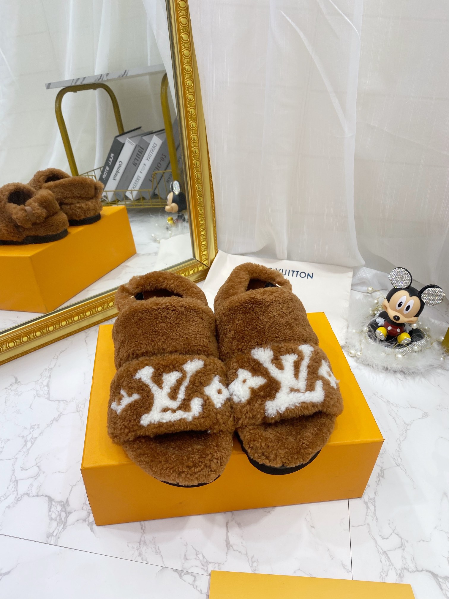 Louis Vuitton Women's Paseo Flat Comfort Sandal Brown For Women LV - Soul Replicas