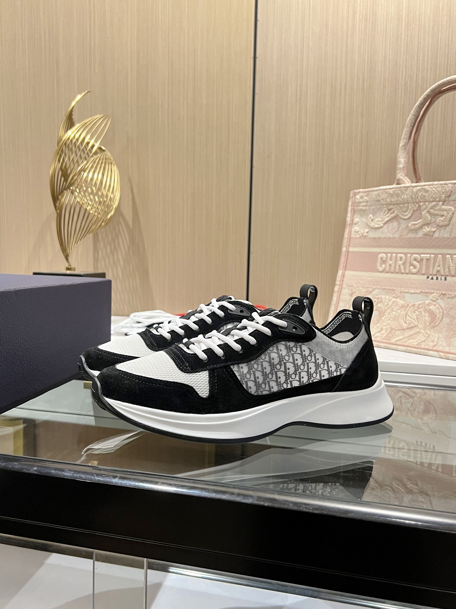 Christian Dior B25 Runner Sneaker Black/White For Men CD 3SN259YUH_H960 - Soul Replicas