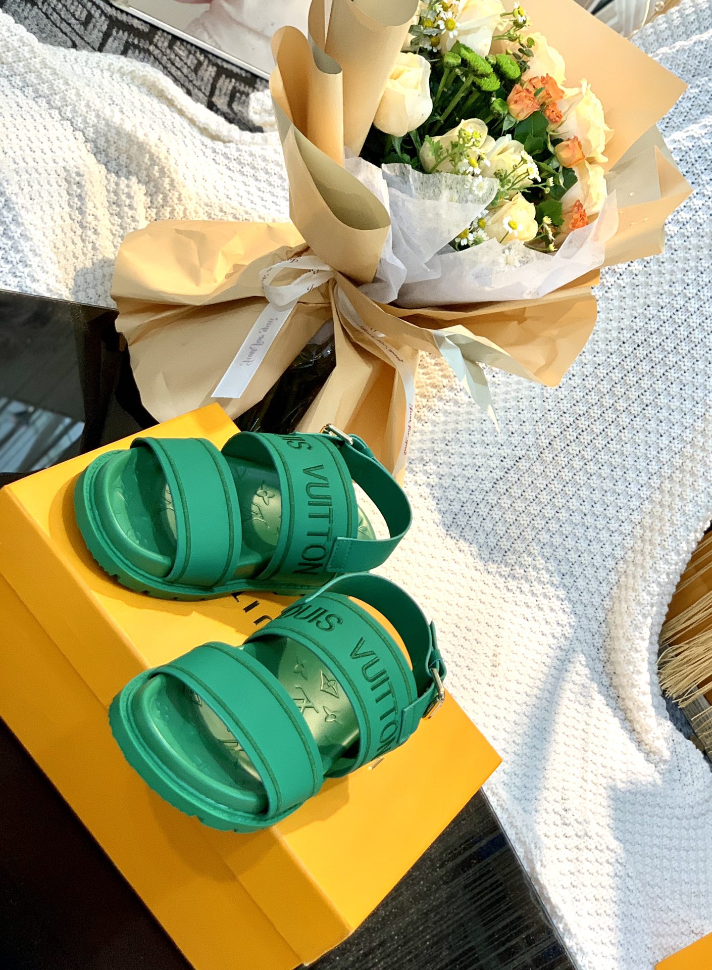 Louis Vuitton Women's Paseo flat Comfort Sandal Green For Women LV - Soul Replicas