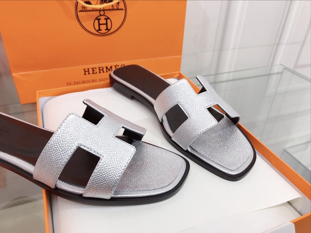 Hermes  Oran Sandal Sliver For Women - Soul Replicas