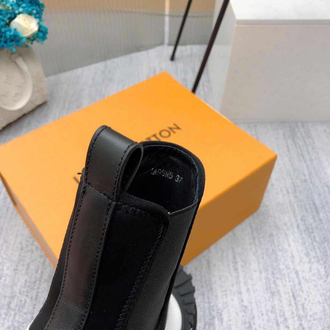 Louis Vuitton LV Beaubourg Ankle Boot Neoprene Black/White For Women LV 1A9GYE - Soul Replicas