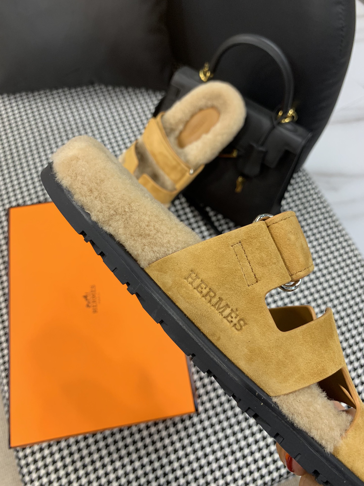 Hermes Chypre Sandal Yellow For Women - Soul Replicas