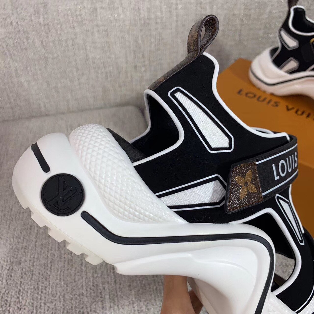 Louis Vuitton LV Archlight Flat Sandal Velvet Black/White For Women LV - Soul Replicas