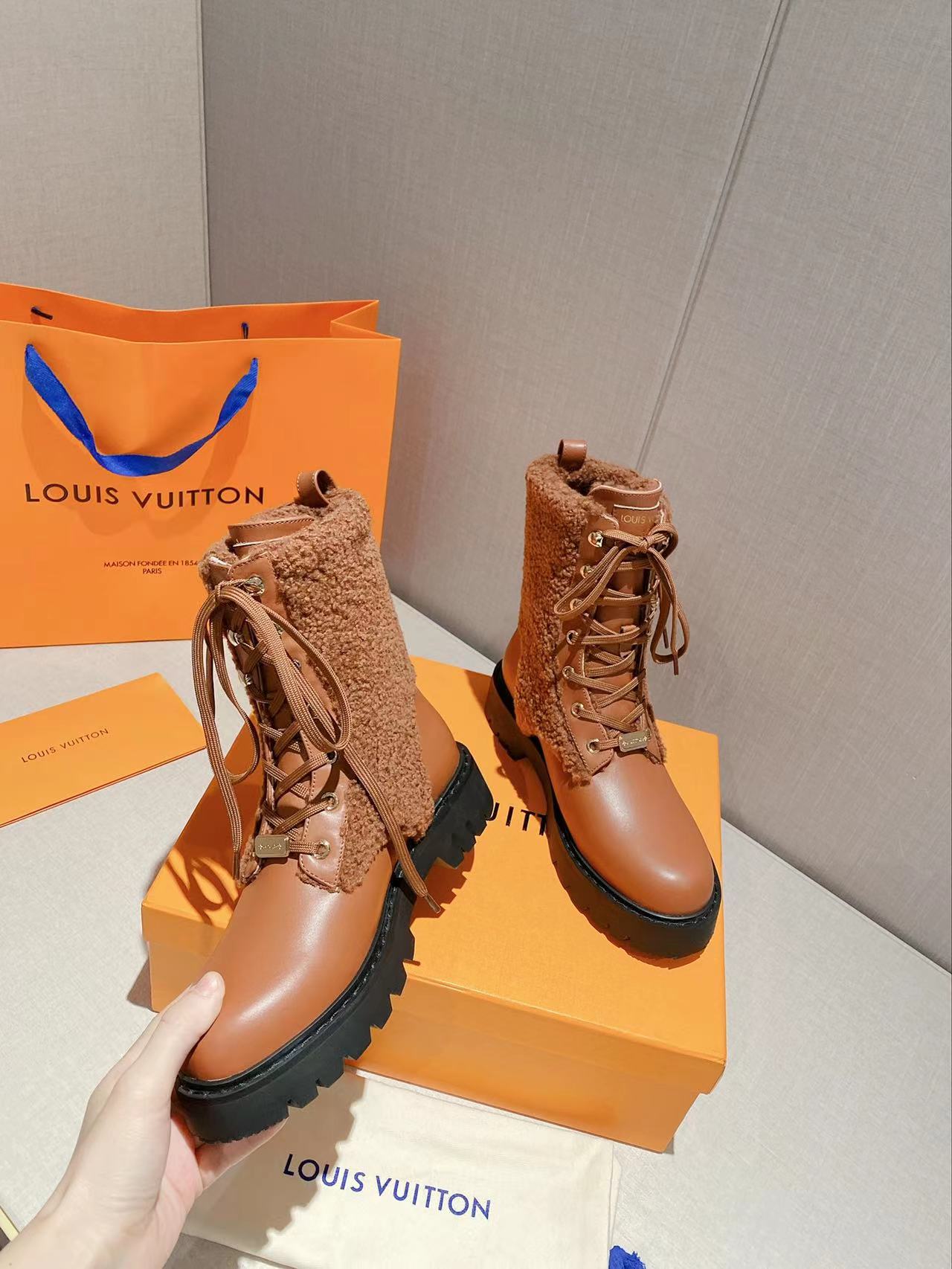 Louis Vuitton Women's LV Territory Flat Ranger Brown For Women LV - Soul Replicas