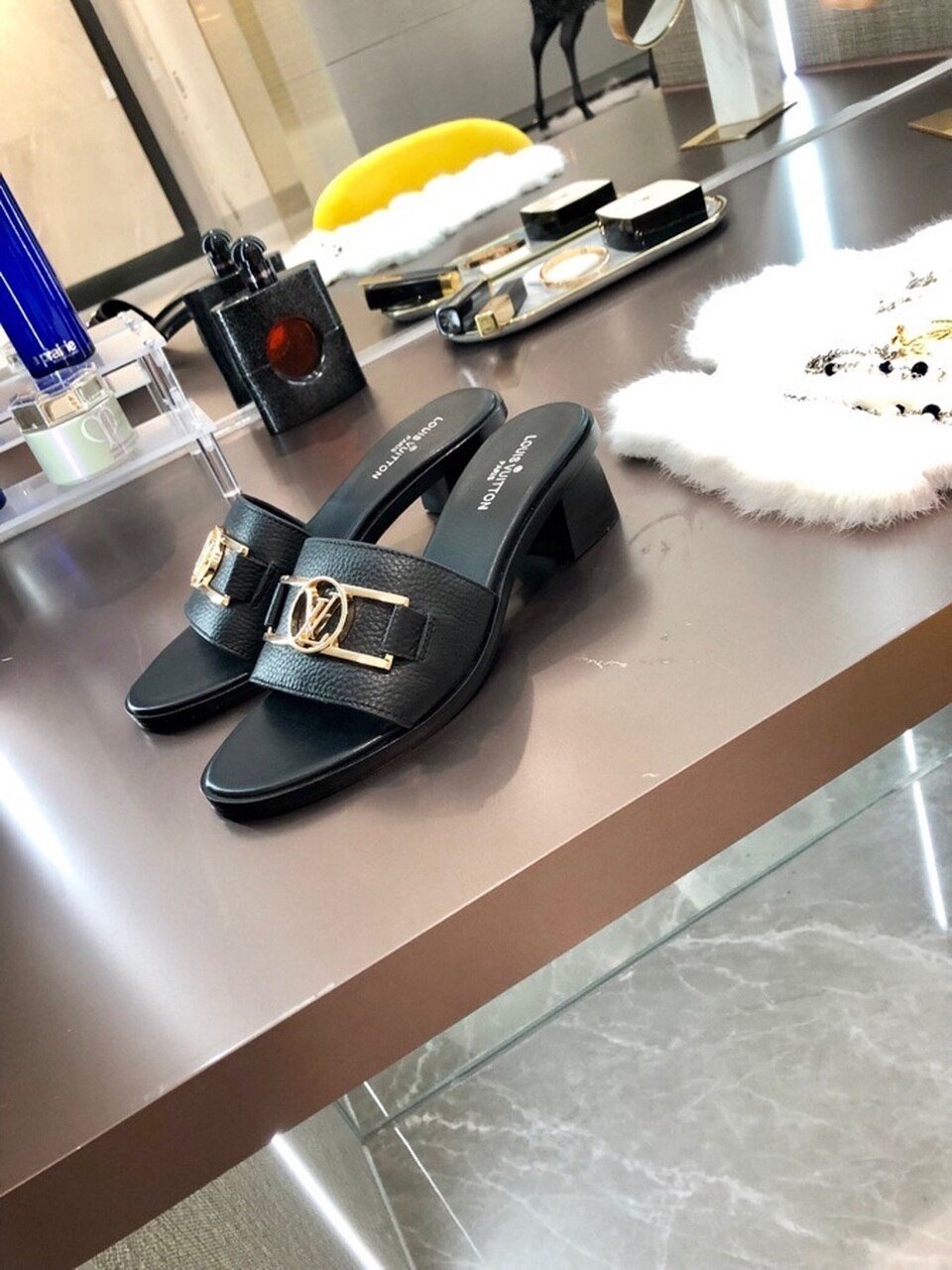 Louis Vuitton Lock It Mules Calfskin Leather Spring/Summer Collection Black - Soul Replicas