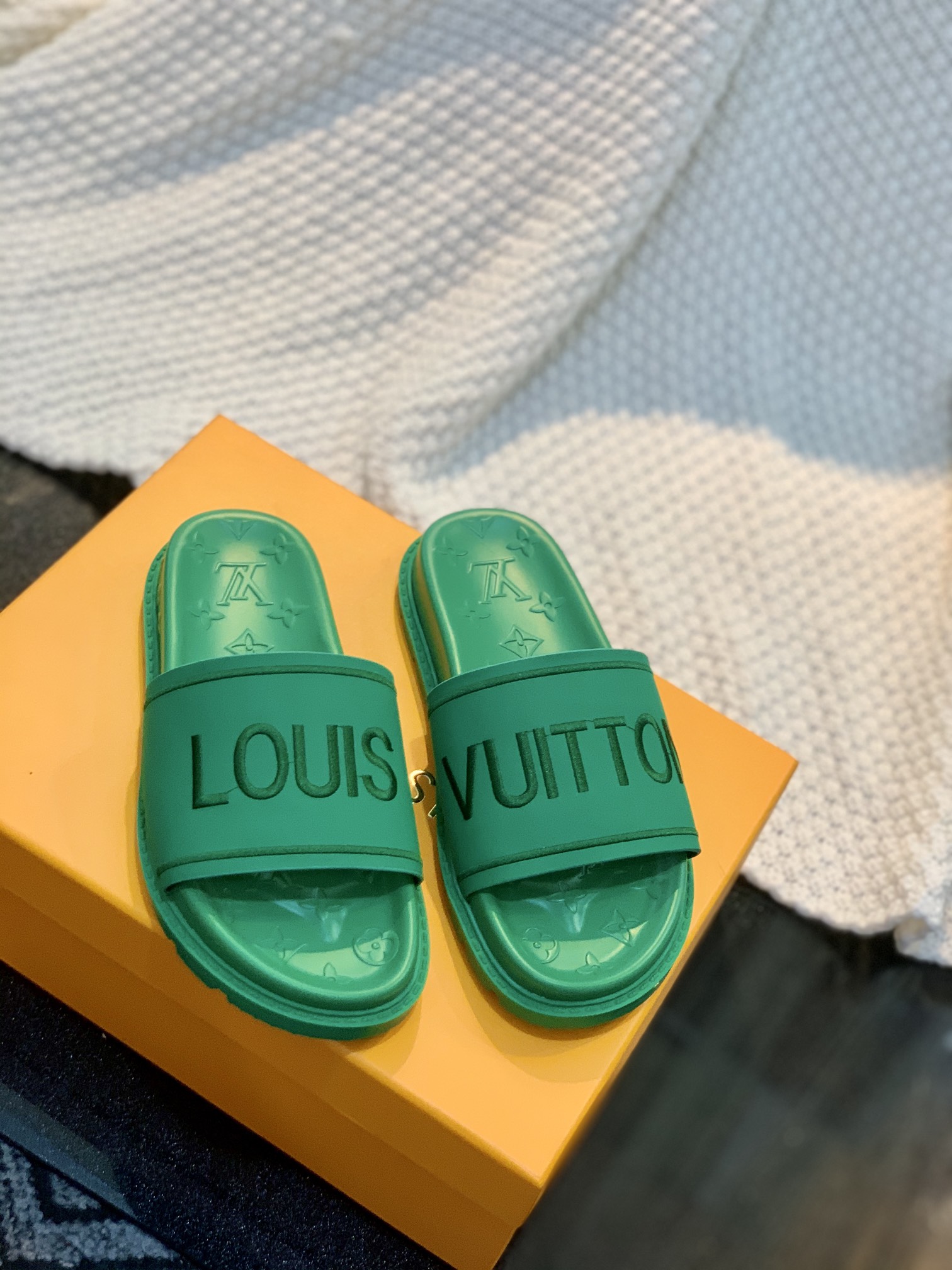 Louis Vuitton Women's Pool Pillow Flat Comfort Mule Green For Women LV - Soul Replicas