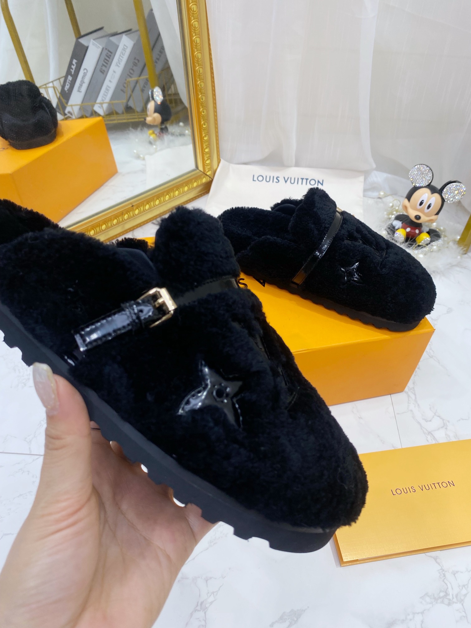 Louis Vuitton Women's Winterbreak Flat Comfort Mule Dark Blue For Women LV - Soul Replicas