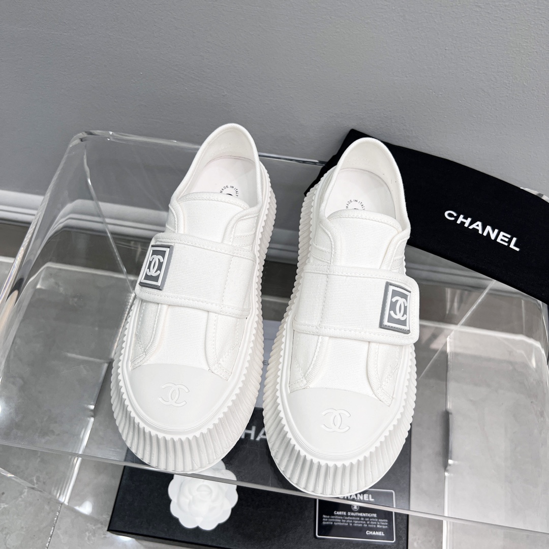 CHANEL WOMEn's Sneakers White For Women - Soul Replicas