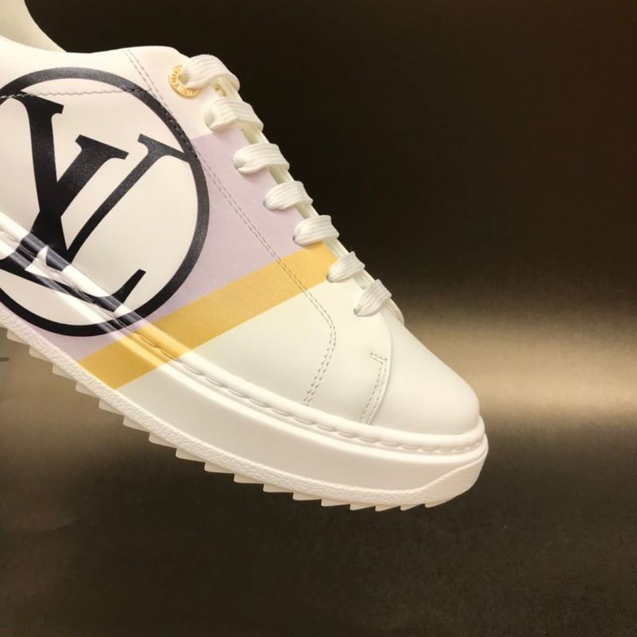 Louis Vuitton Time Out Sneaker White/Black For Women LV - Soul Replicas
