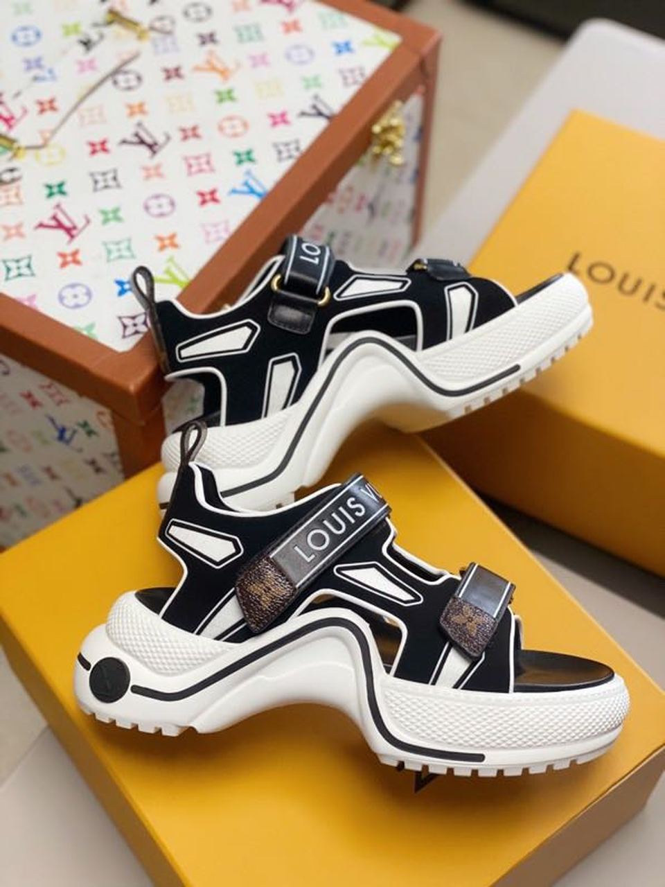 Louis Vuitton LV Archlight Flat Sandal Satin Black/White For Women LV - Soul Replicas