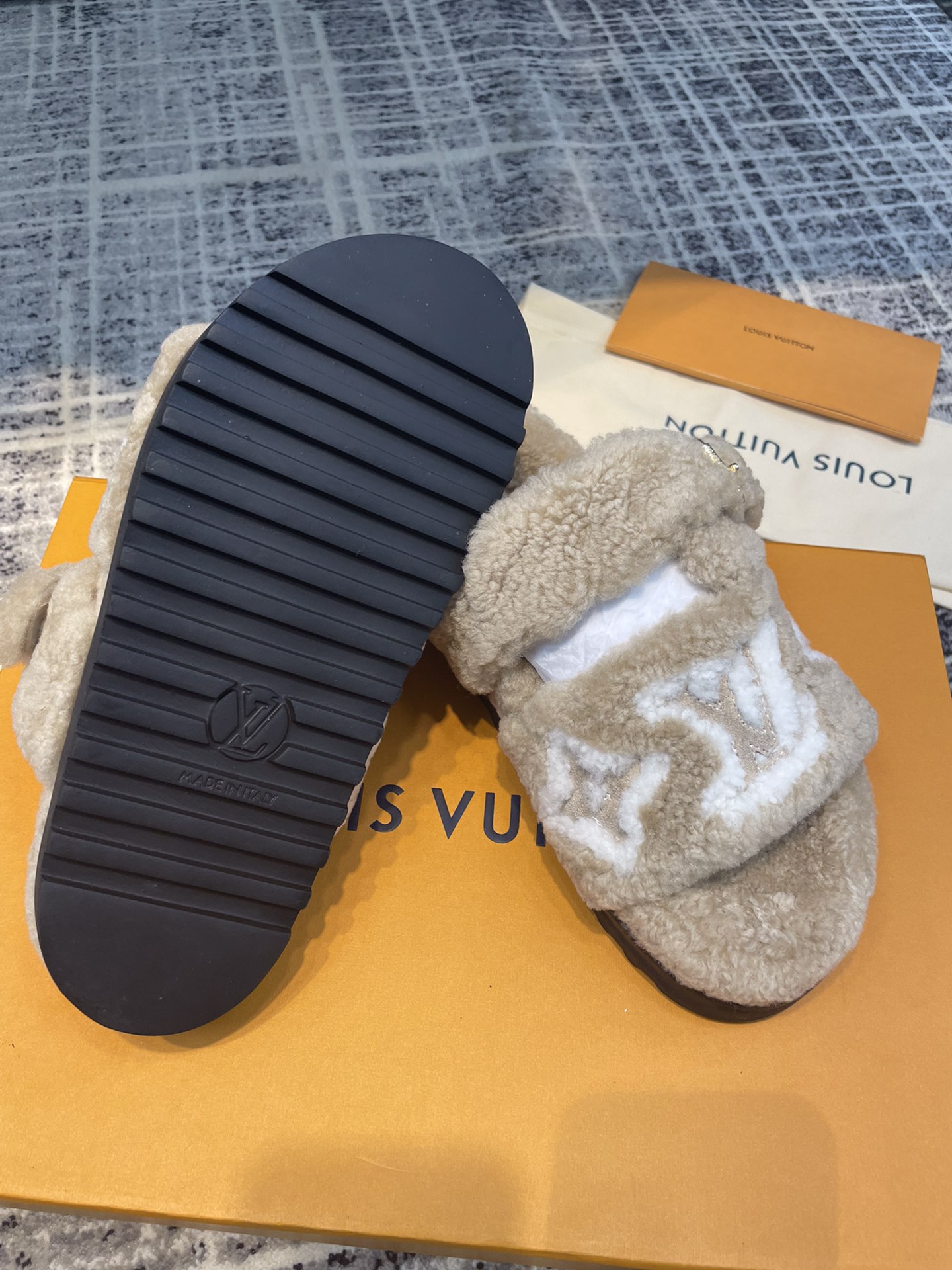 Louis Vuitton Women's Paseo Flat Comfort Mule Beige For Women LV - Soul Replicas